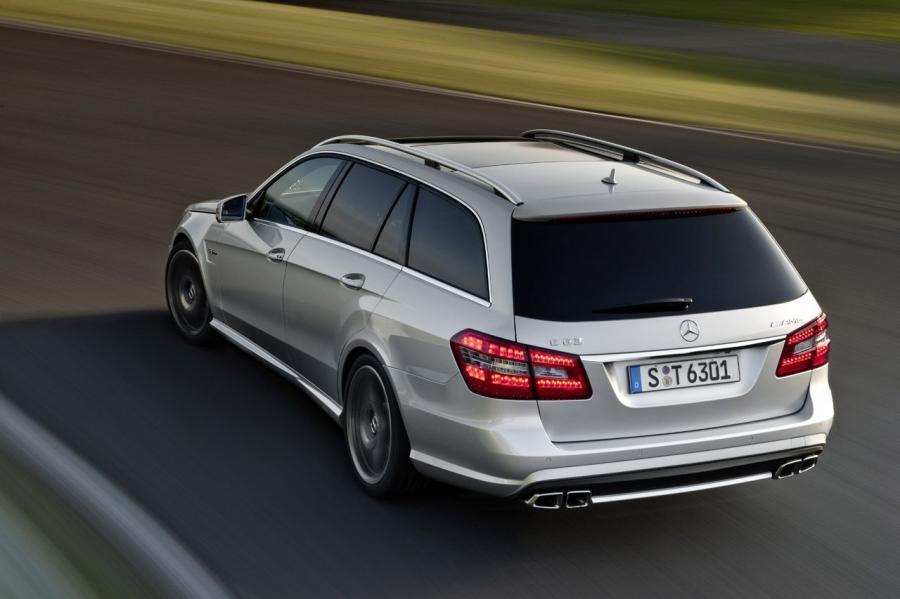  Mercedes-Benz E63 AMG Wagon 2011 года  (фото 7 из 11)
